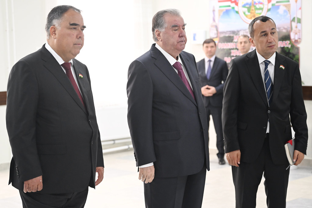 Ифтитоҳи 3 иншоот дар ноҳияи Мастчоҳ ба тариқи фосилавӣ